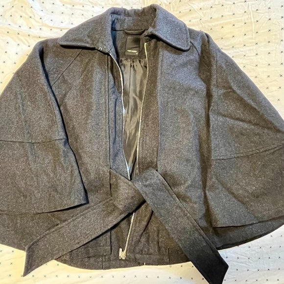 Dramatic Charcoal Winter Cape - Picture 1 of 3